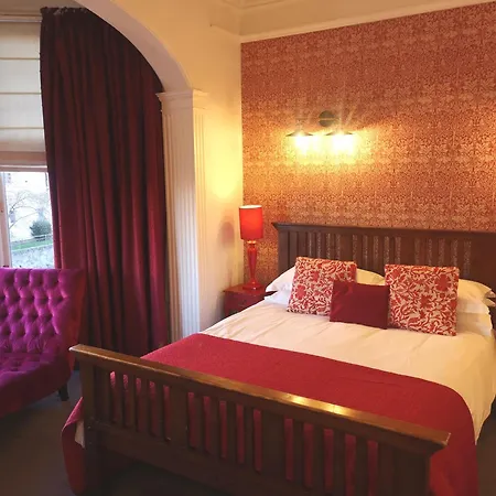 The * Эдинбург