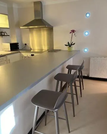 Aaron Glen Appartement *