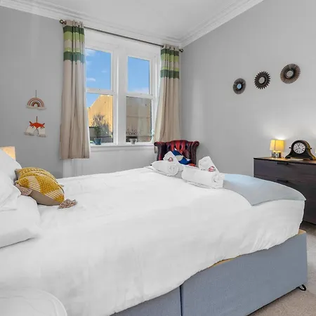 Δωμάτια σε οικογενειακή κατοικία Bright Large Bedroom Br1 Εδιμβούργο