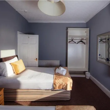 Warm & Welcoming City Center - Meadows! 2 *