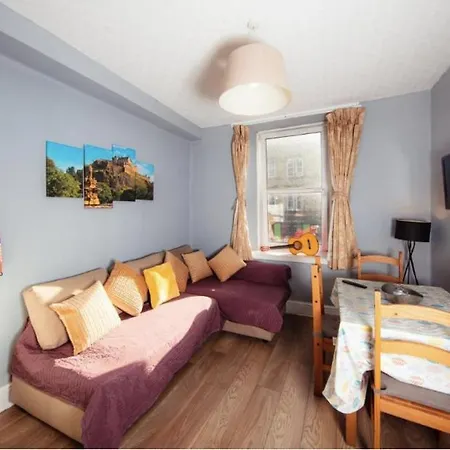 Warm & Welcoming City Center - Meadows! 2 Apartment Edinburgh