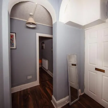 Super Central At The Meadows!1 Apartment Edinburgh