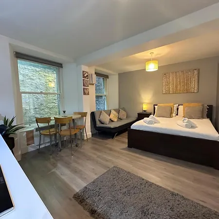 Apartment The Bristo Square *