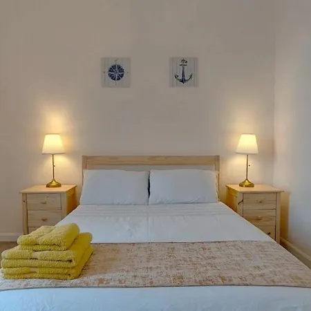 Lovely Sea Rooms, Easy Access To Centre & Airport Casa de Férias