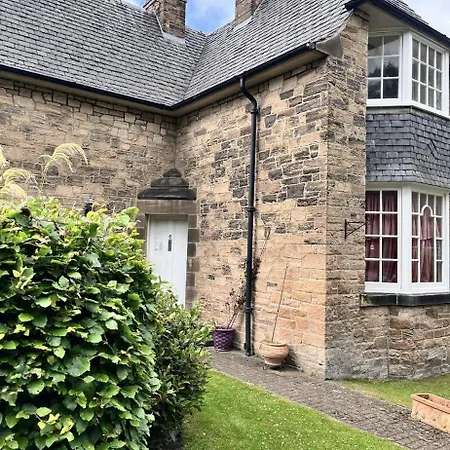 Private Bedroom In Detached In Newington Privat bolig