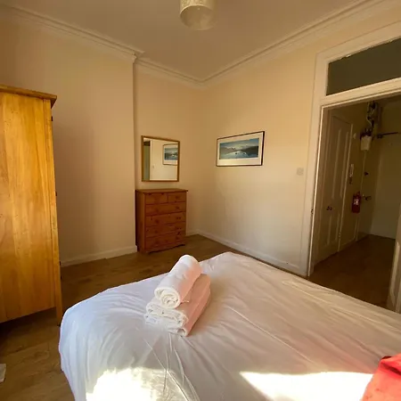 Cute 1 Bedroom Retreat In Beautiful Stockbridge Edinburgh