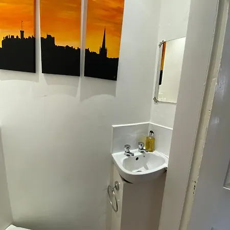 Cute 1 Bedroom Retreat In Beautiful Stockbridge *