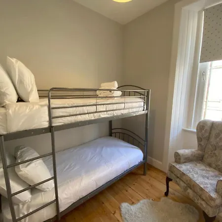 Gorgeous 2 Bed, Apartment Edinburgh
