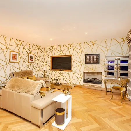 Argyl - 4 Bed On York Place, New Town *