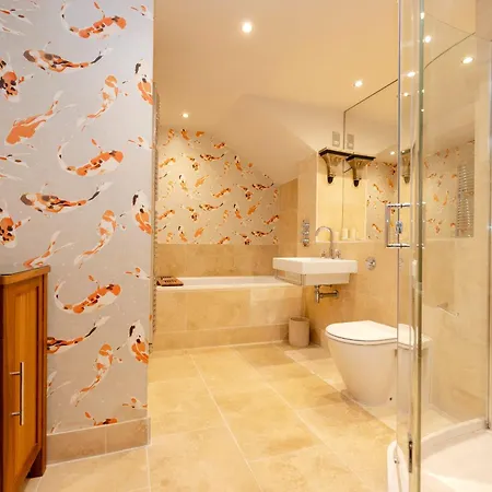 Beautiful 3bed On York Place Apartment