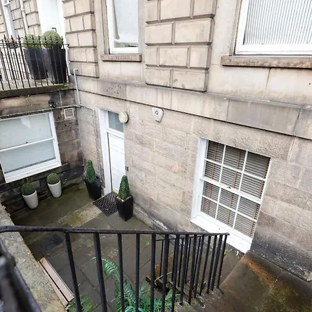 Beautiful 3bed On York Place *