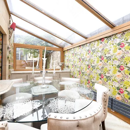Argyl - 4 Bed On York Place, New Town