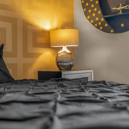 Cosy, Stylish Bedroom For Business And Work Travellers