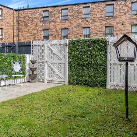 Séjour chez l'habitant Cosy, Stylish Bedroom For Business And Work Travellers Édimbourg