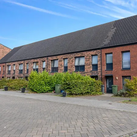 Cosy, Stylish Bedroom For Business And Work Travellers Séjour chez l'habitant *