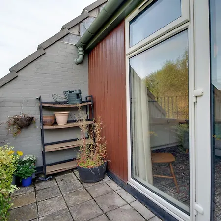1 Bedroom Flat With Balcony - Pass The Keys