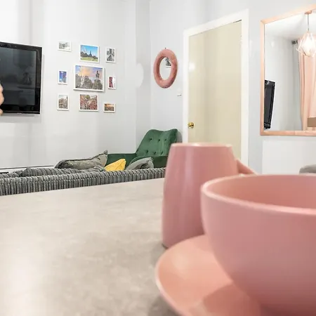 Apartment Pass The Keys 2br