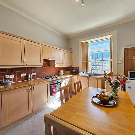 Unique New Town Near Princes Street *