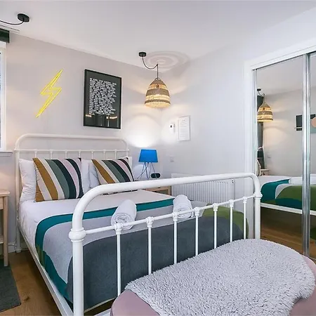 Modern Tranquil Retreat - Warm With Fast Links To Centre * Edinburgh