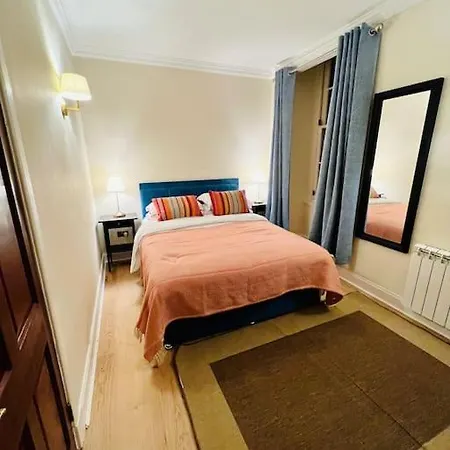 Stunning Royal Mile 2 Bedroom * Edinburg