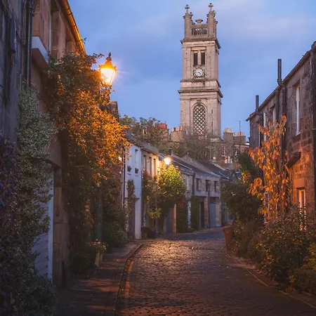 Lägenhet Pass The Keys Superb 1 Bed Flat In Traditional Victorian Building Edinburg