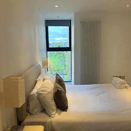 Executive Quartermile Near To Castle University With Park View *