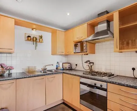 Pass The Keys Cosy Flat *