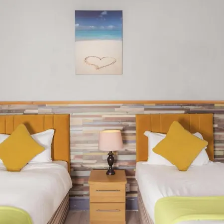 Cozy City Center Apt - Meadows 5!