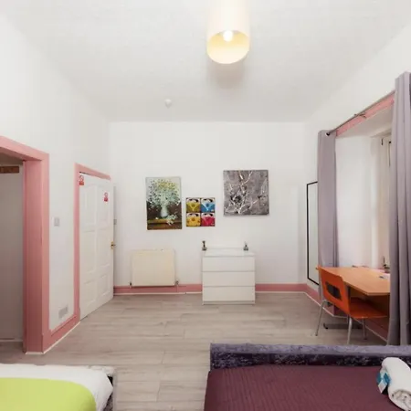 Warm & Welcoming City Centre Apt - Meadows 11! Daire Edinburgh
