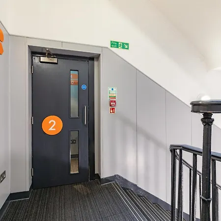 Easyhotel Hotel