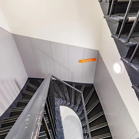 Hotel Easyhotel
