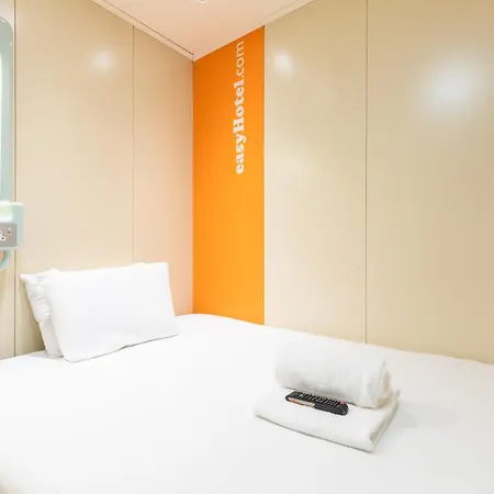 Easyhotel 2* Edimburgo