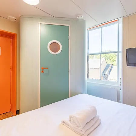 Easyhotel Hotel