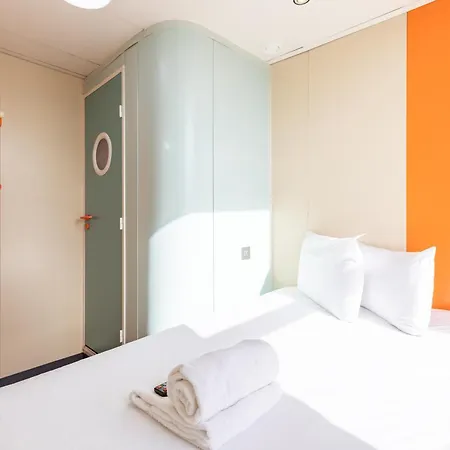 Hotel Easyhotel