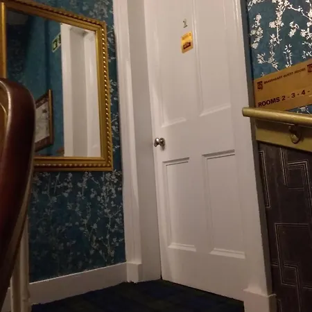 Ivy House Guest house *