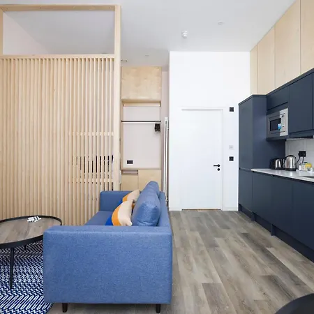 Charming Near Holyrood Park & Calton Hill Appartement