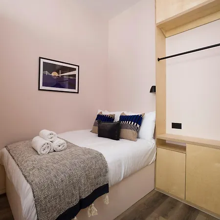 Charming Near Holyrood Park & Calton Hill Édimbourg
