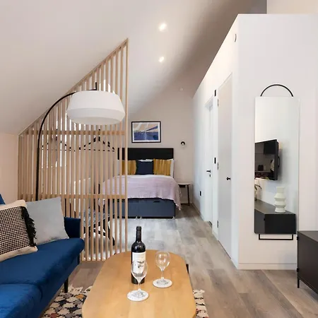 Charming Near Holyrood Park & Calton Hill