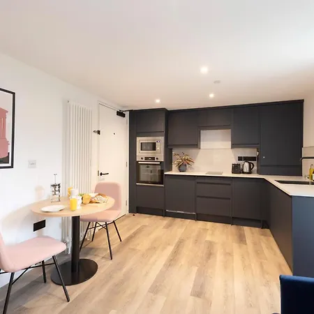 Charming Near Holyrood Park & Calton Hill Appartement Édimbourg