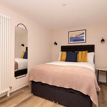 Charming Near Holyrood Park & Calton Hill Édimbourg