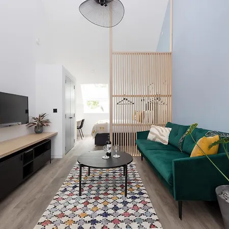 Charming Near Holyrood Park & Calton Hill Appartement