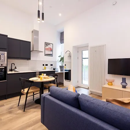 Charming Near Holyrood Park & Calton Hill Appartement *