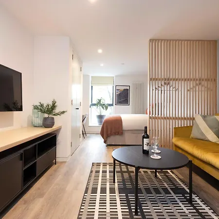 Argyl - Abbey Gate Near Holyrood *