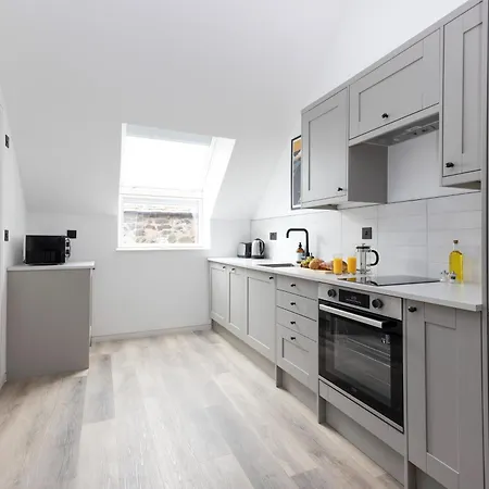 Argyl - Abbey Gate Near Holyrood