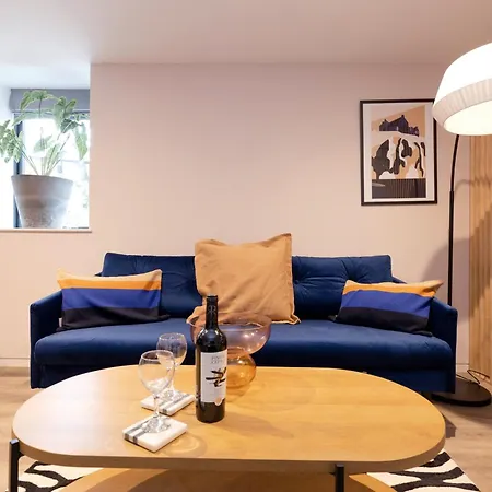 Charming Near Holyrood Park & Calton Hill Appartement