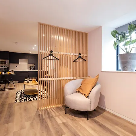 Argyl - Abbey Gate Near Holyrood *