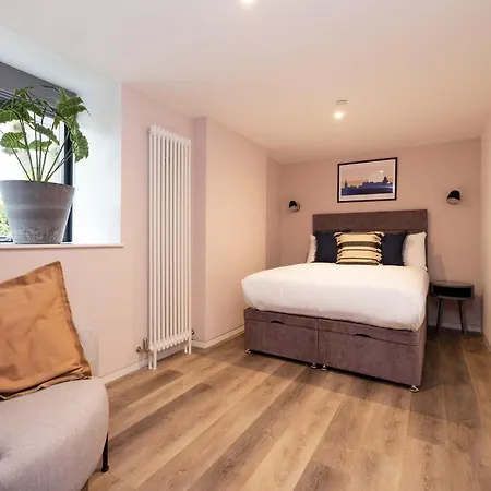 Charming Near Holyrood Park & Calton Hill Appartement *