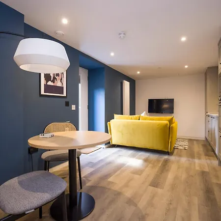 Charming Near Holyrood Park & Calton Hill Appartement *