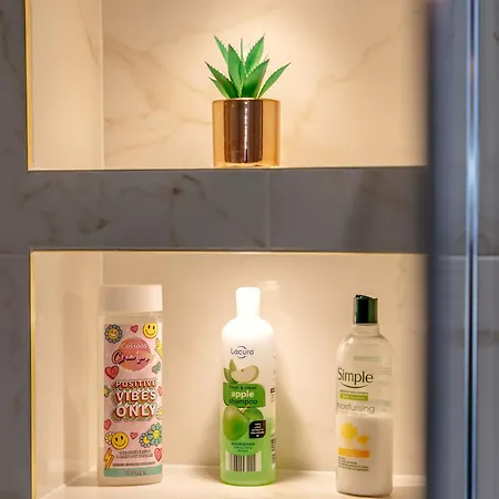 Апартаменты Fab Centre Flat Эдинбург