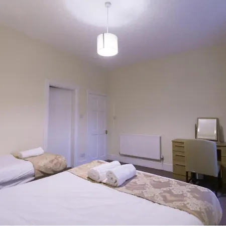 Warm & Welcoming City Centre Apt - Meadows 3! Edinburgh